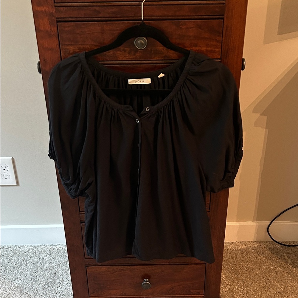 Doen Black Blouse